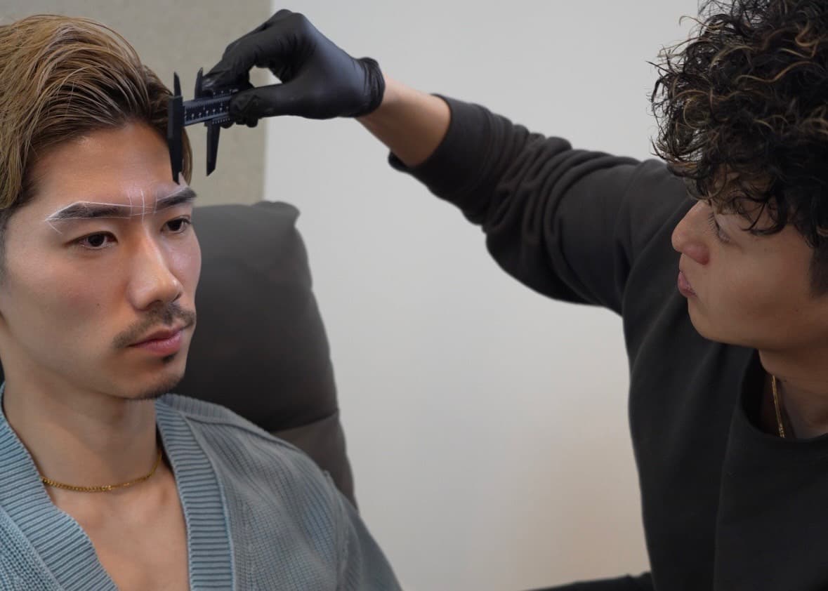 ご新規様眉毛デザイン＋Wax脱毛