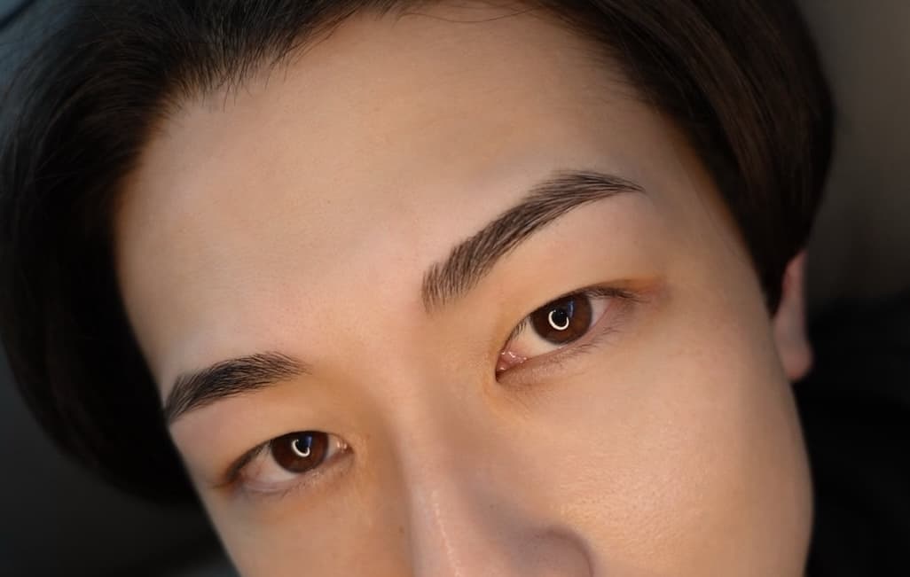 ハリウッドブロウリフト